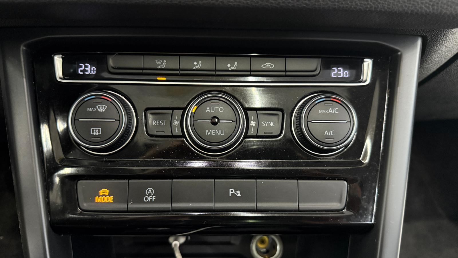 VOLKSWAGEN Touran Advance 2.0 TDI 150CV