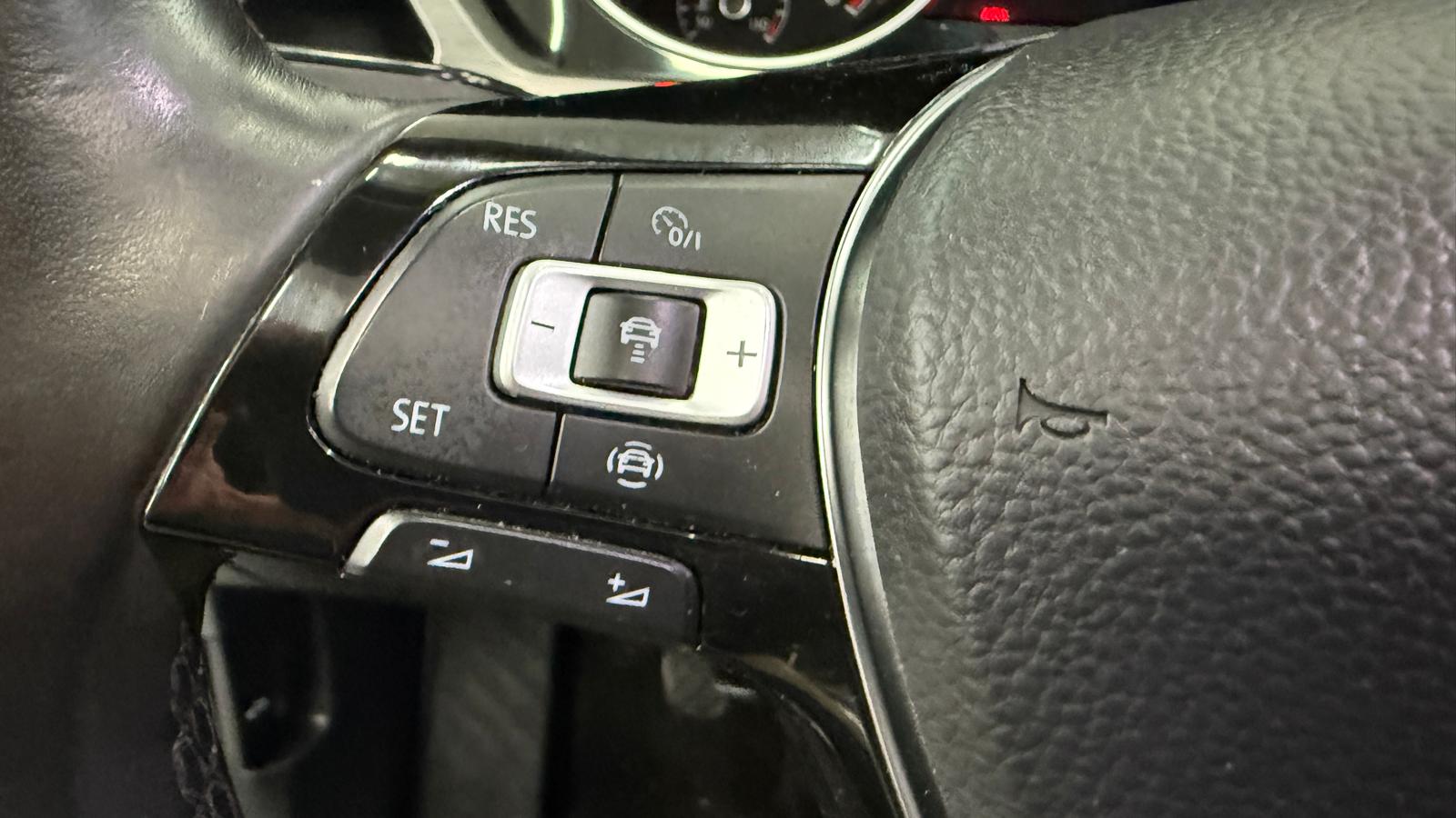 VOLKSWAGEN Touran Advance 2.0 TDI 150CV