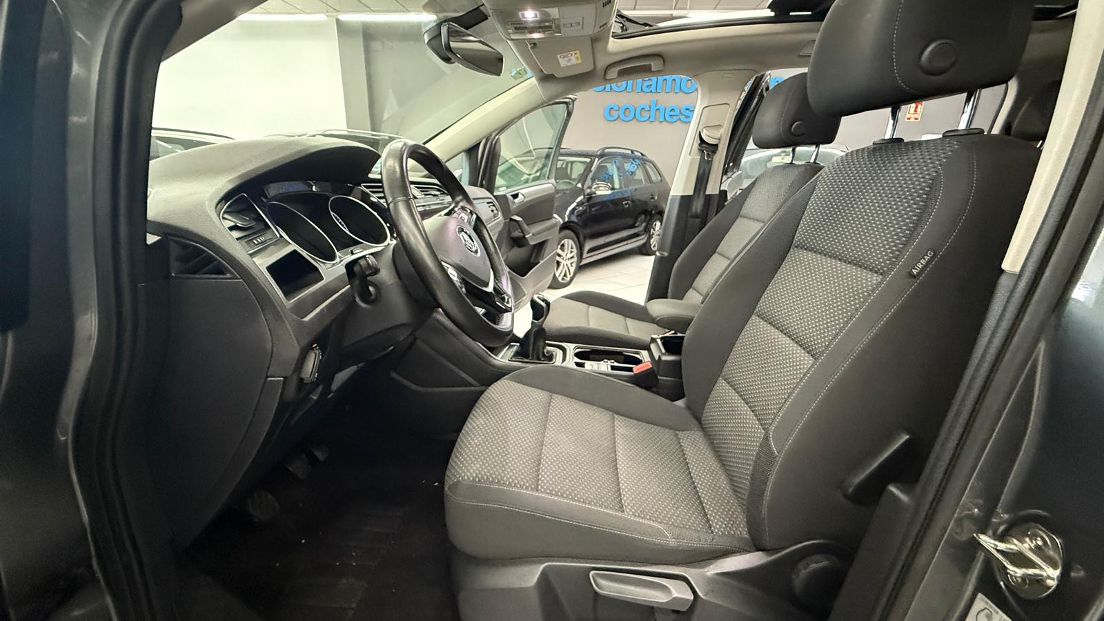 VOLKSWAGEN Touran Advance 2.0 TDI 150CV