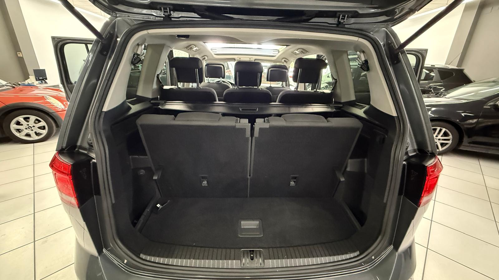 VOLKSWAGEN Touran Advance 2.0 TDI 150CV