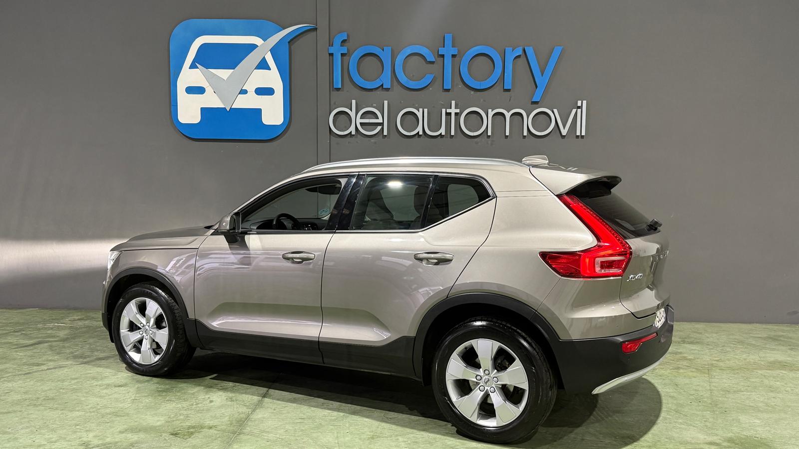 VOLVO XC40 1.5 T3 Momentum Pro Auto
