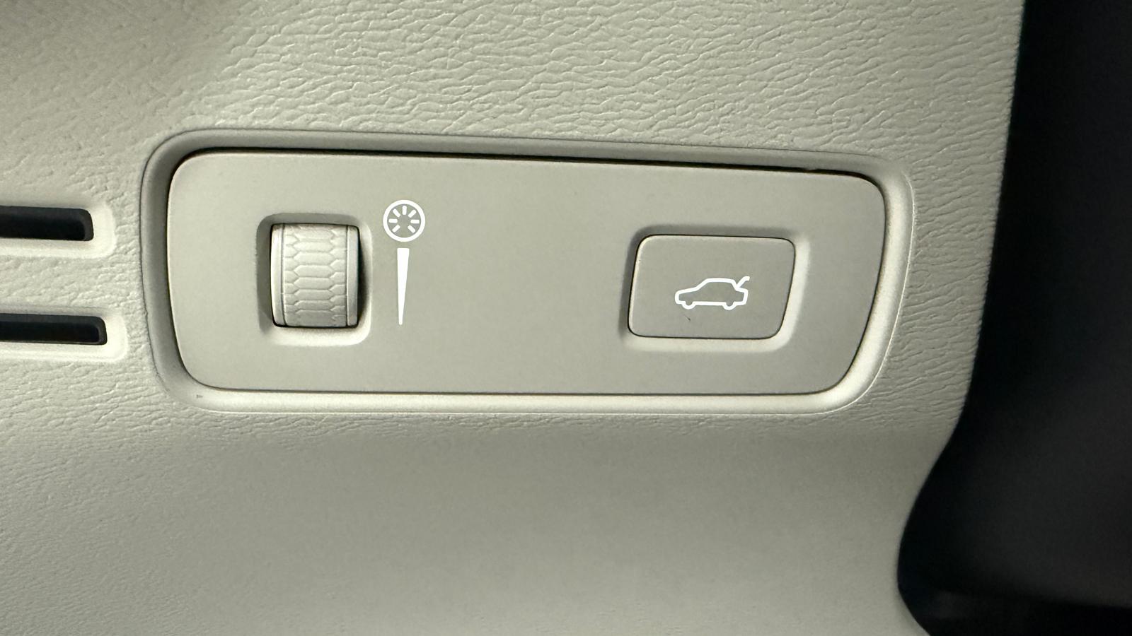 VOLVO XC40 1.5 T3 Momentum Pro Auto