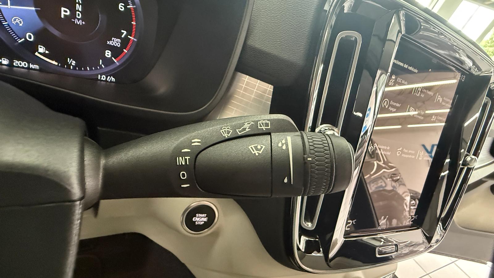 VOLVO XC40 1.5 T3 Momentum Pro Auto