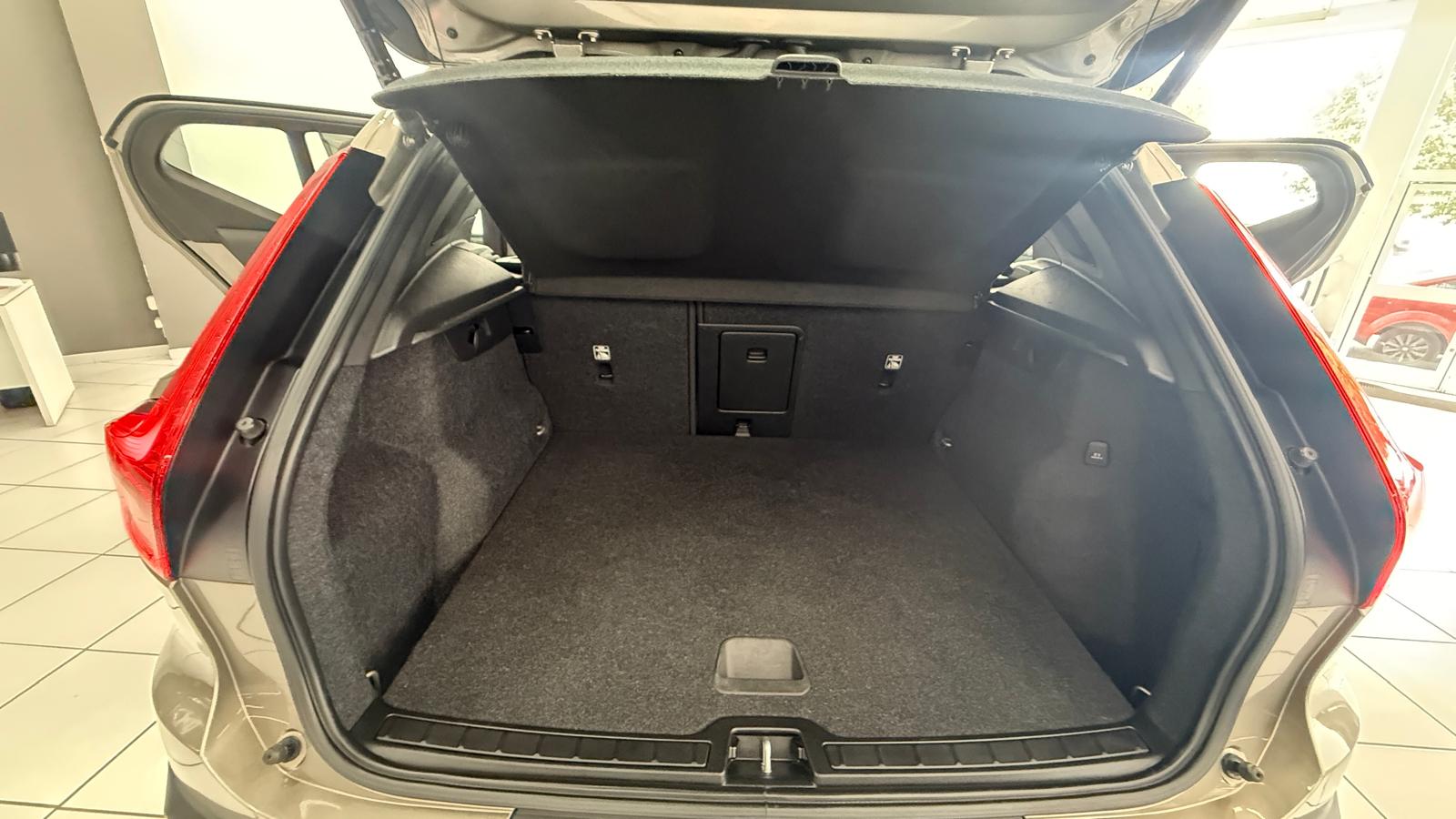 VOLVO XC40 1.5 T3 Momentum Pro Auto