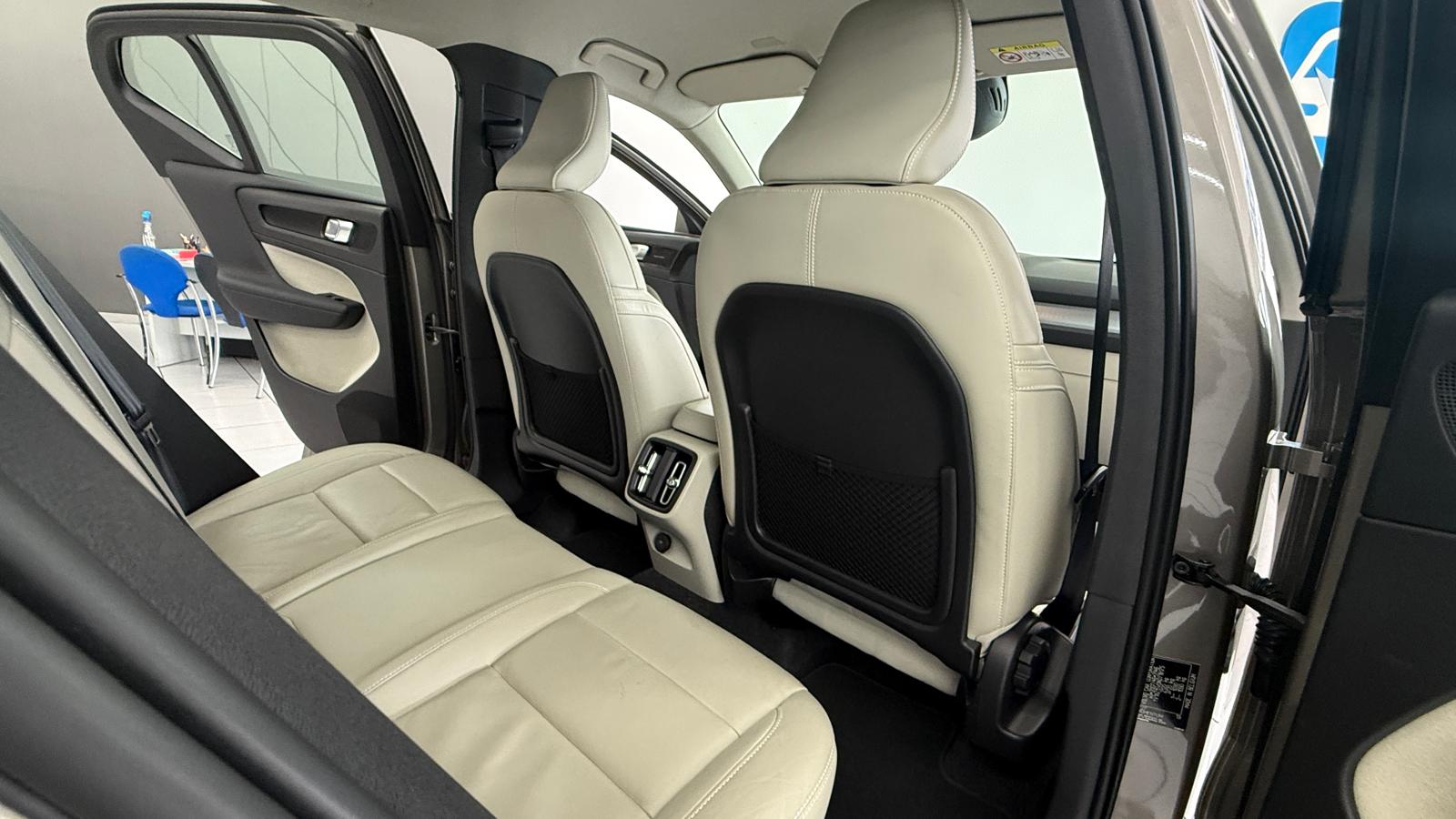 VOLVO XC40 1.5 T3 Momentum Pro Auto