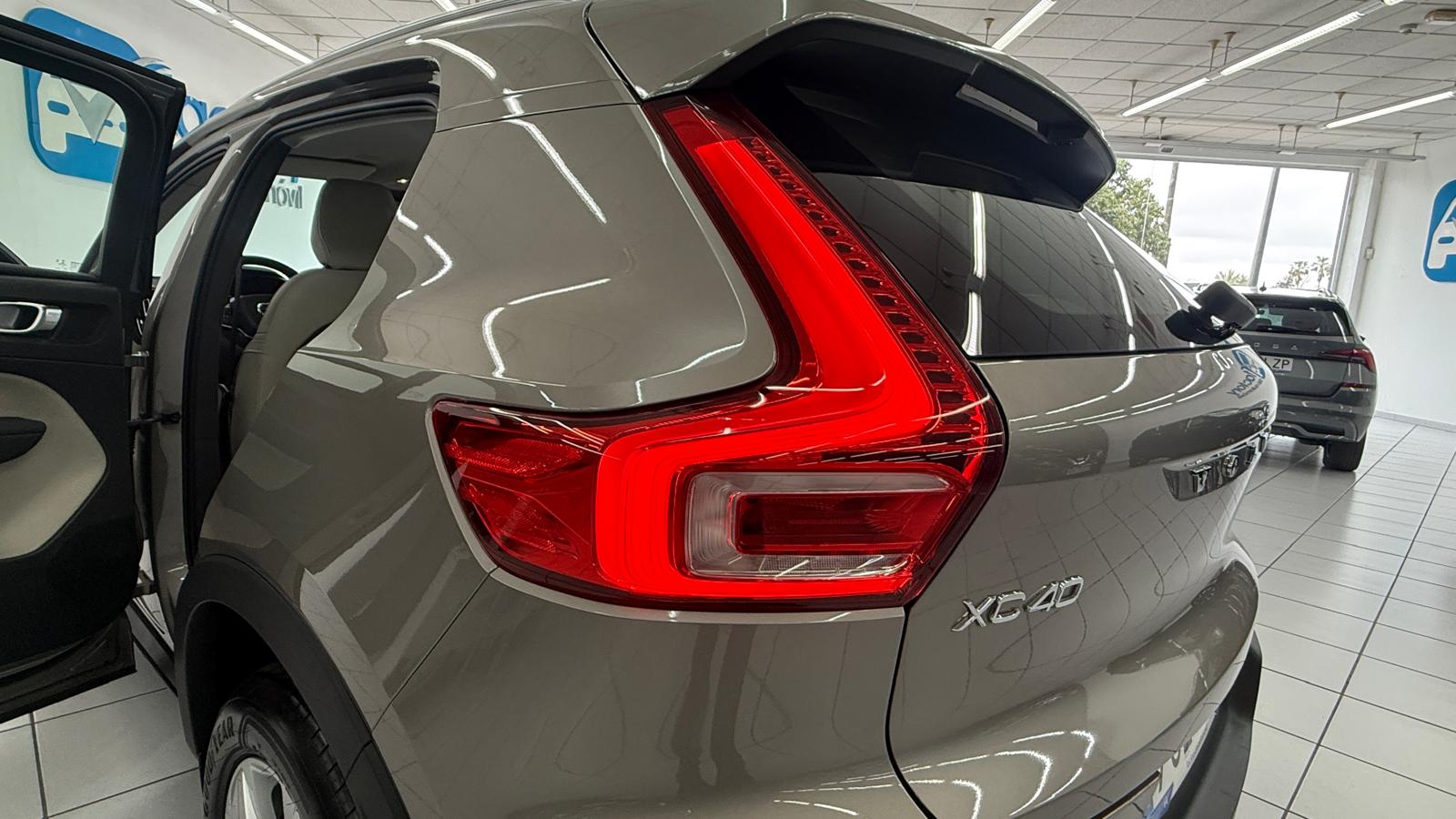 VOLVO XC40 1.5 T3 Momentum Pro Auto