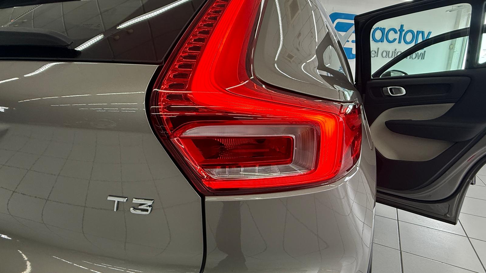 VOLVO XC40 1.5 T3 Momentum Pro Auto