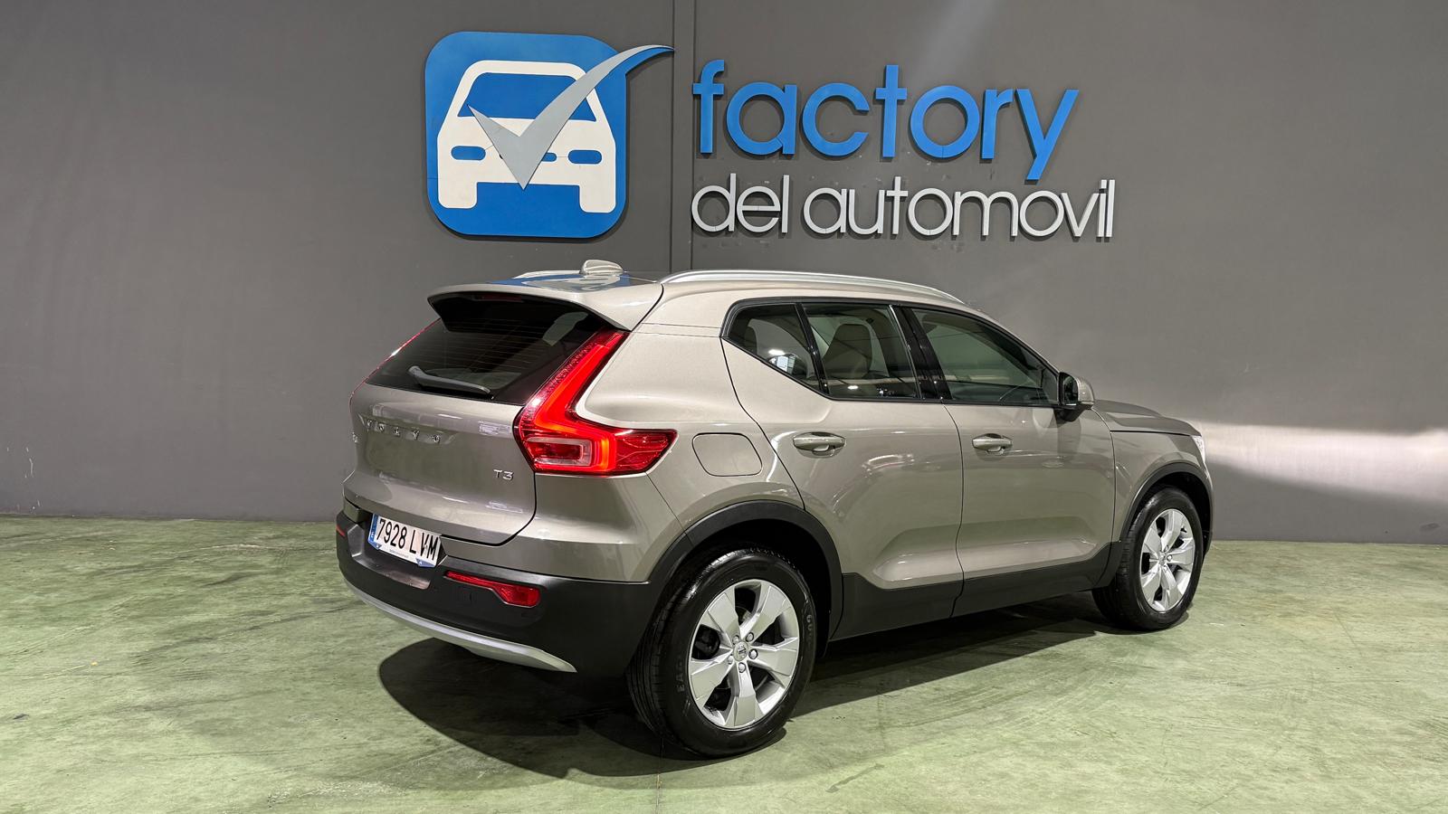 VOLVO XC40 1.5 T3 Momentum Pro Auto
