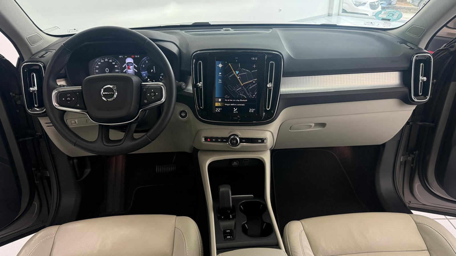 VOLVO XC40 1.5 T3 Momentum Pro Auto