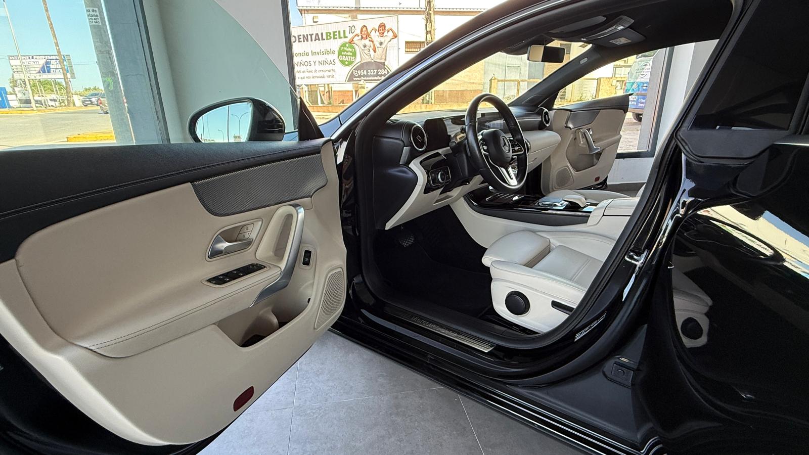 MERCEDES CLA 200 Shooting Brake