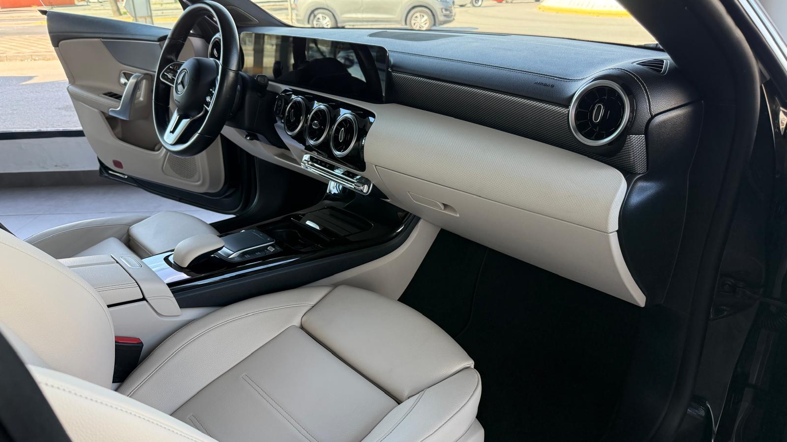 MERCEDES CLA 200 Shooting Brake