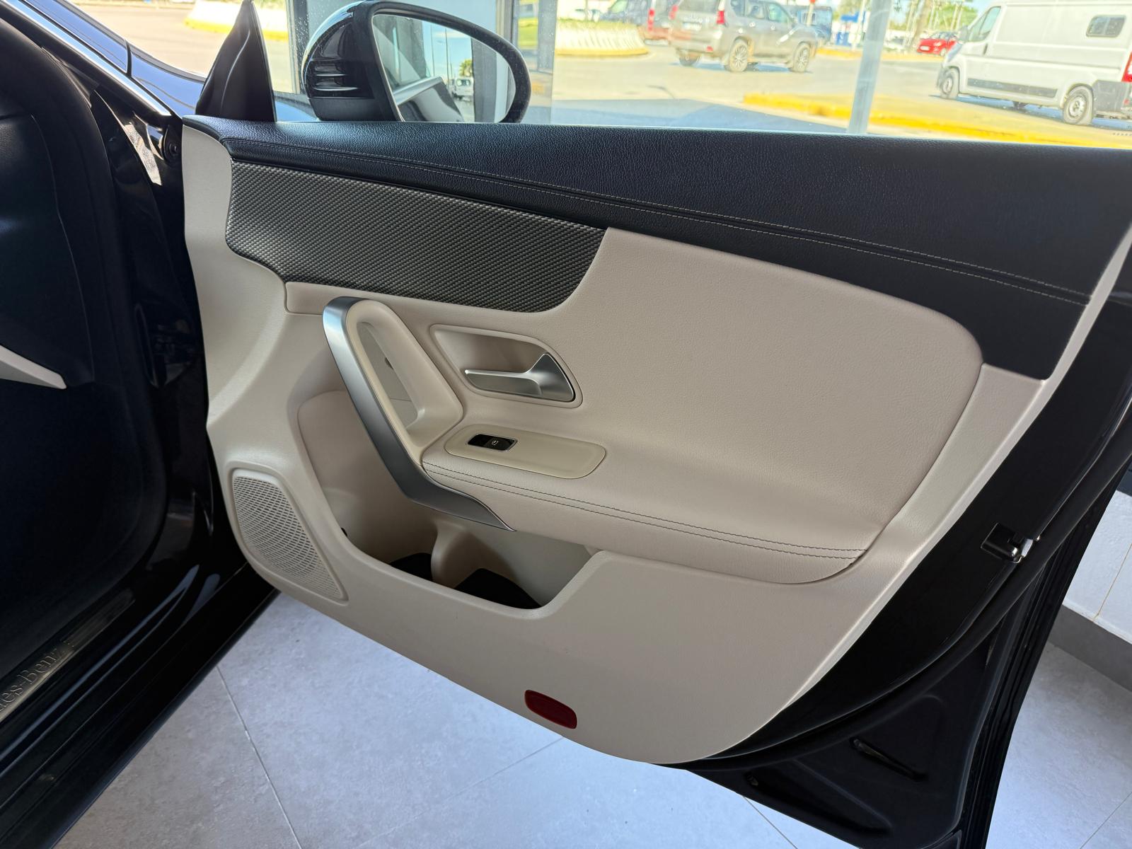 MERCEDES CLA 200 Shooting Brake