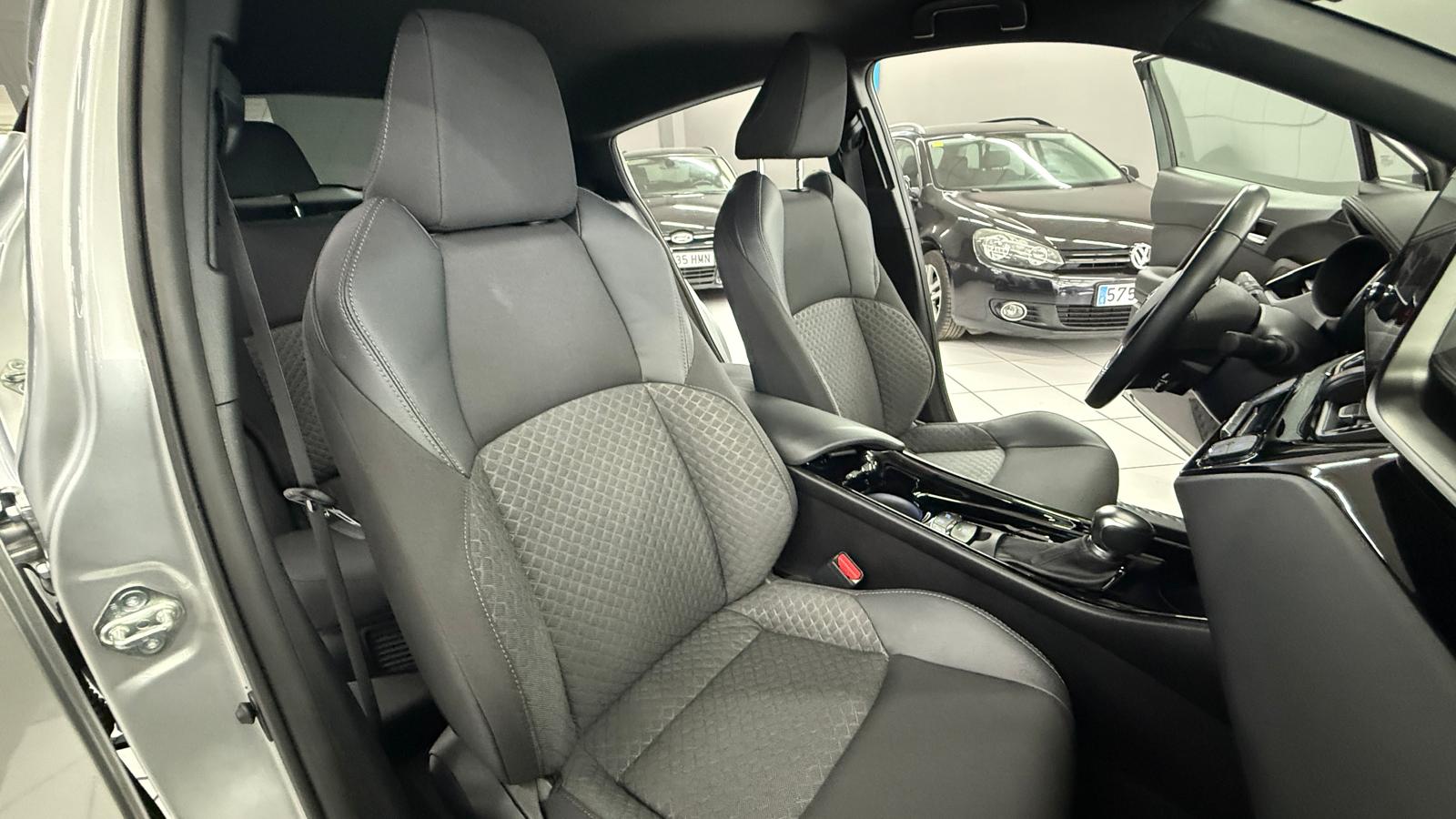 TOYOTA CHR 1.8 125H Advance