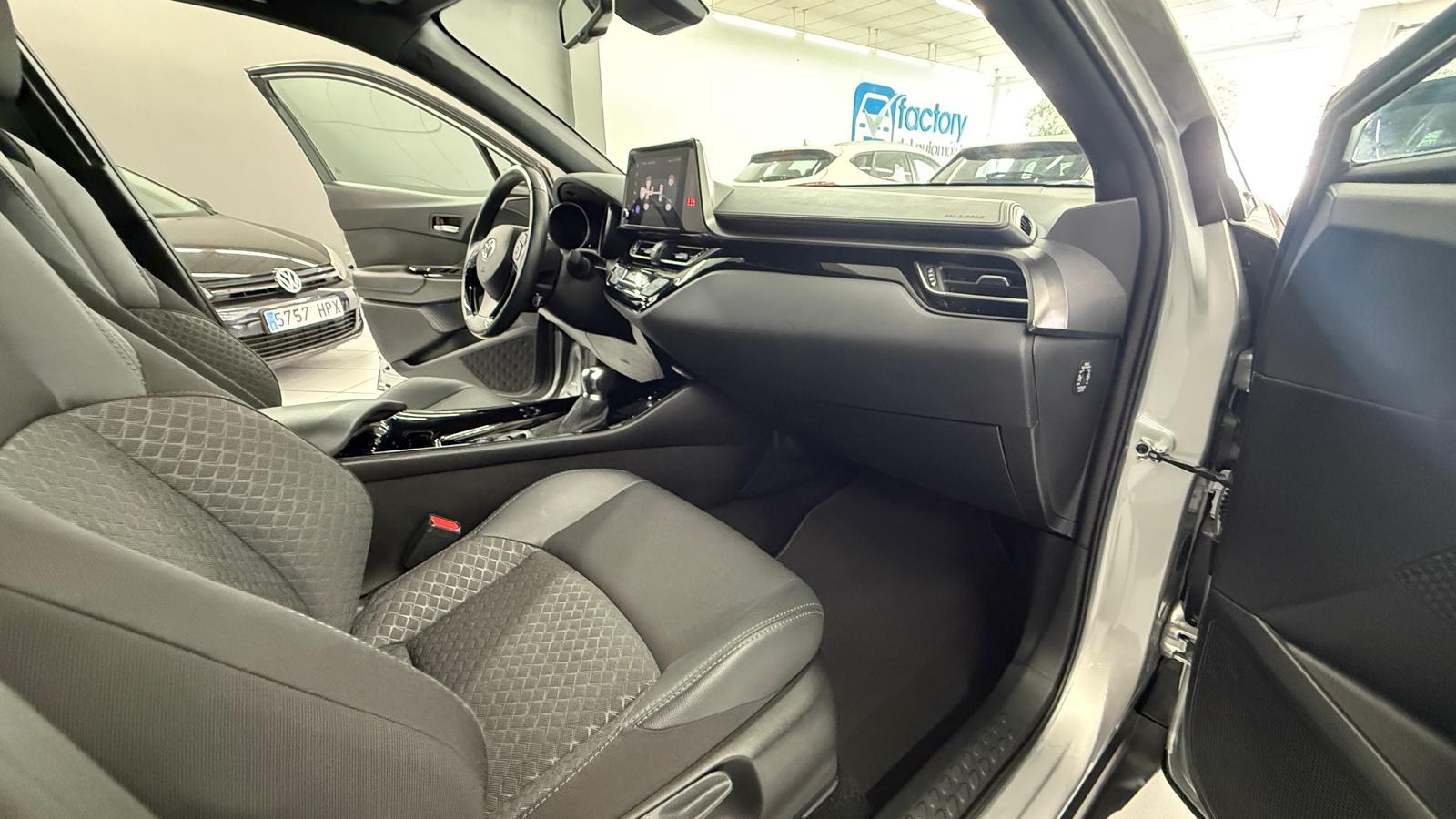 TOYOTA CHR 1.8 125H Advance