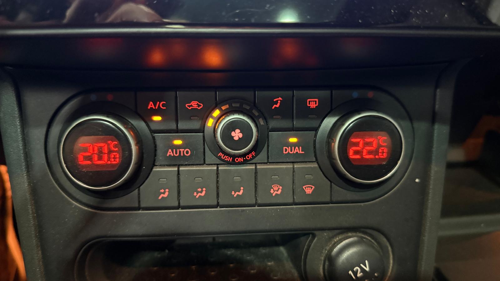 NISSAN QASHQAI2 1.5 dCi TEKNA SPORT 4×2