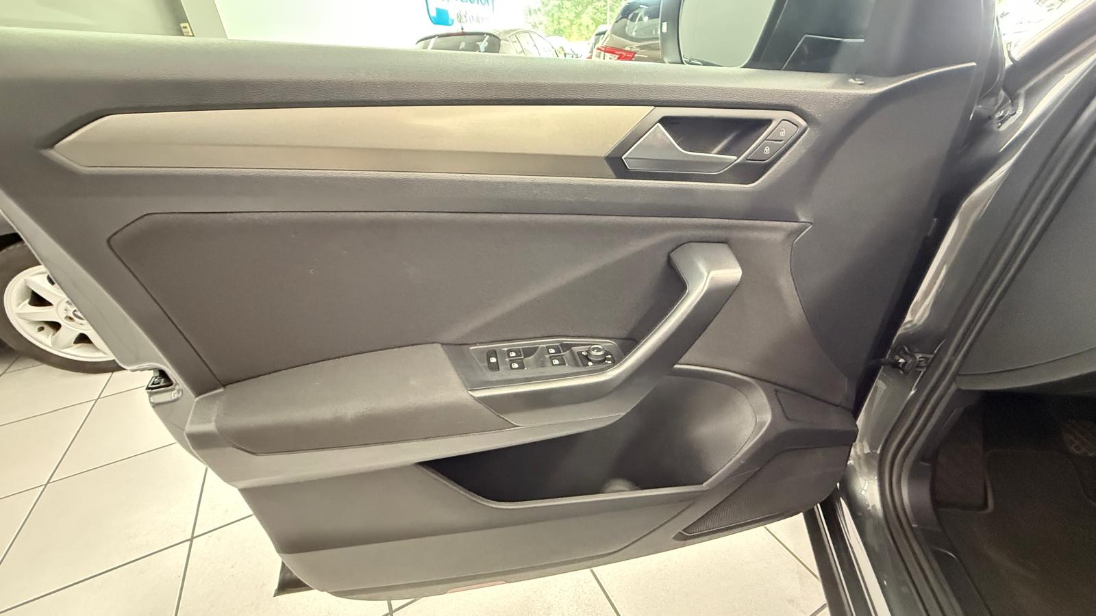 VOLKSWAGEN TRoc Advance 2.0 TDI 115CV
