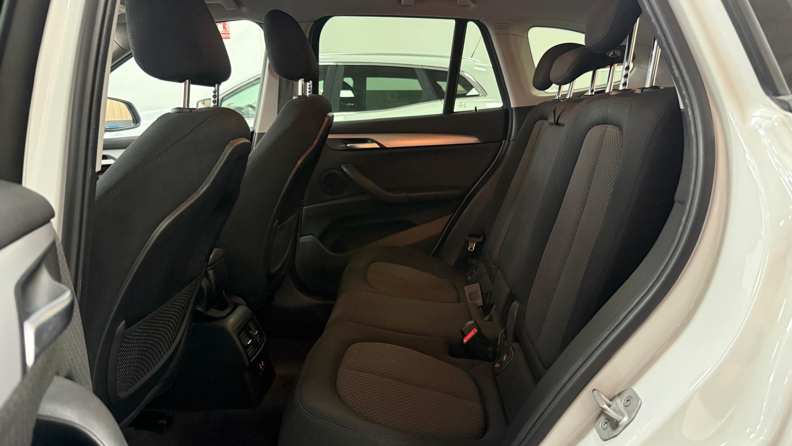 BMW X1 sDrive16d Business