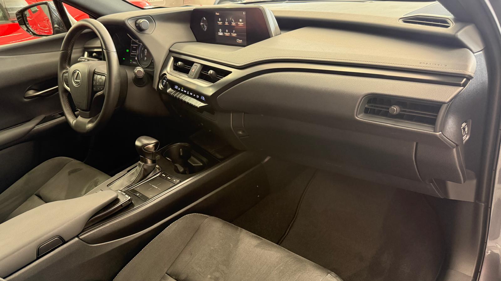 LEXUS UX250H