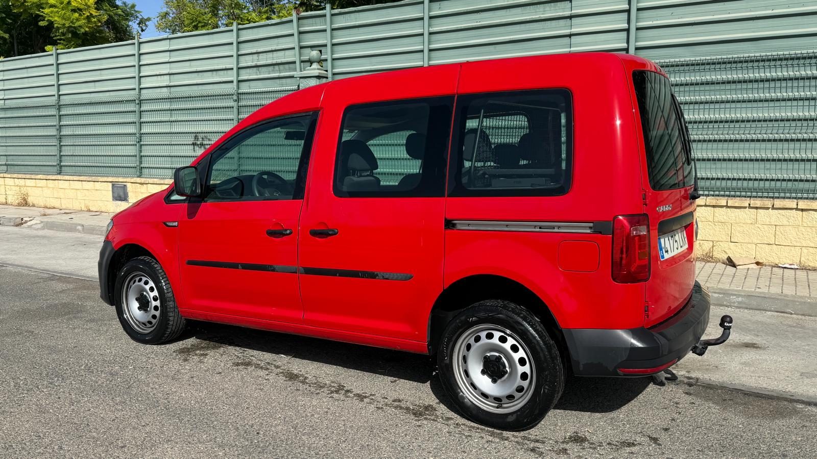 VOLKSWAGEN Caddy Trendline 2.0 TDI BMT 4Motion