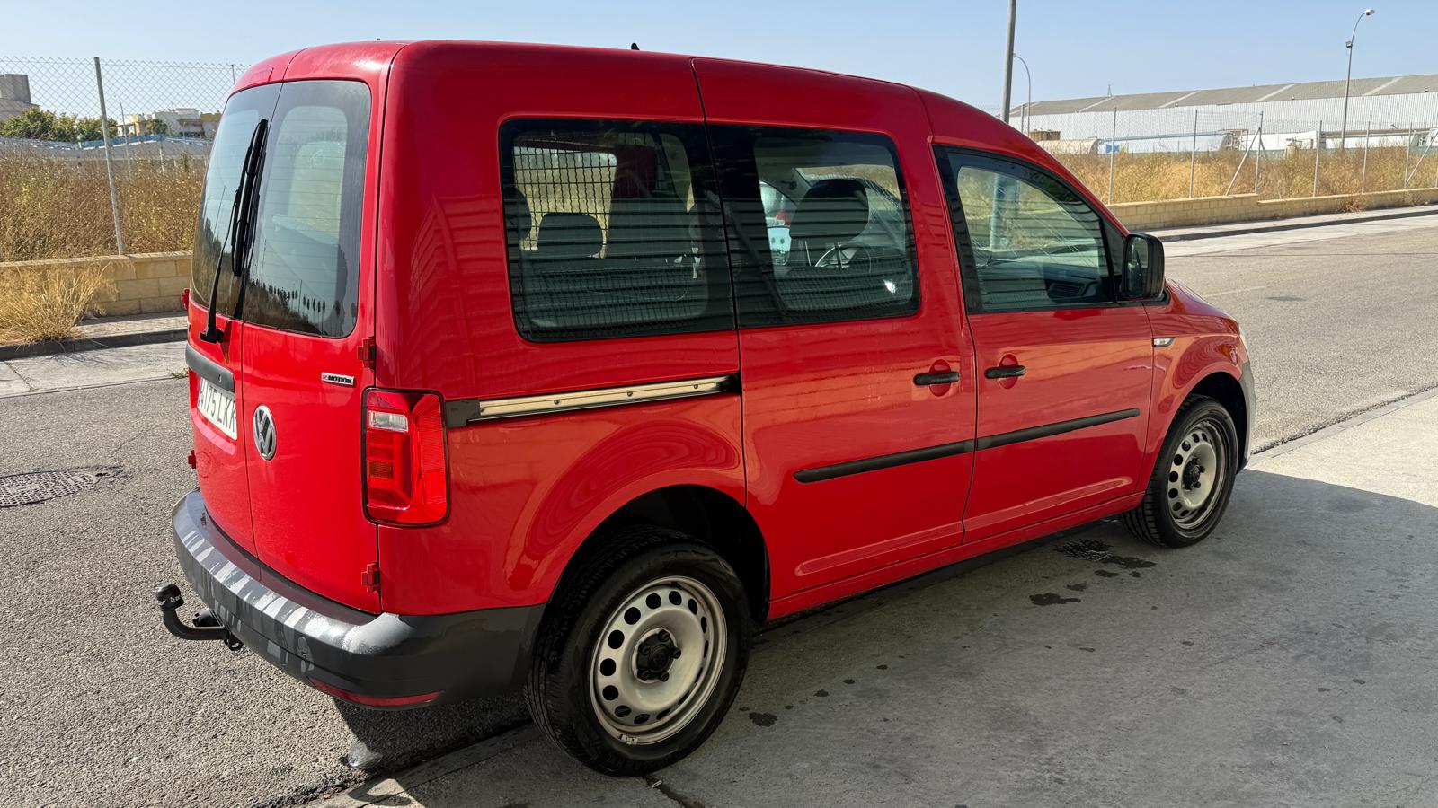 VOLKSWAGEN Caddy Trendline 2.0 TDI BMT 4Motion