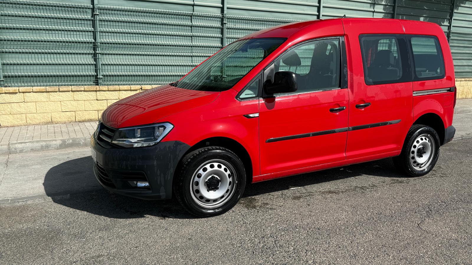 VOLKSWAGEN Caddy Trendline 2.0 TDI BMT 4Motion