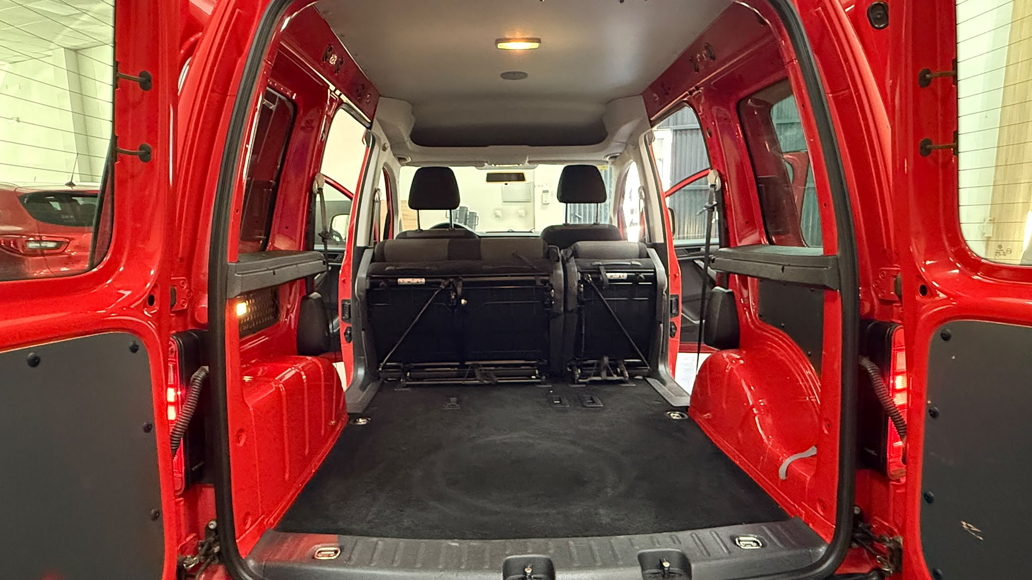 VOLKSWAGEN Caddy Trendline 2.0 TDI BMT 4Motion