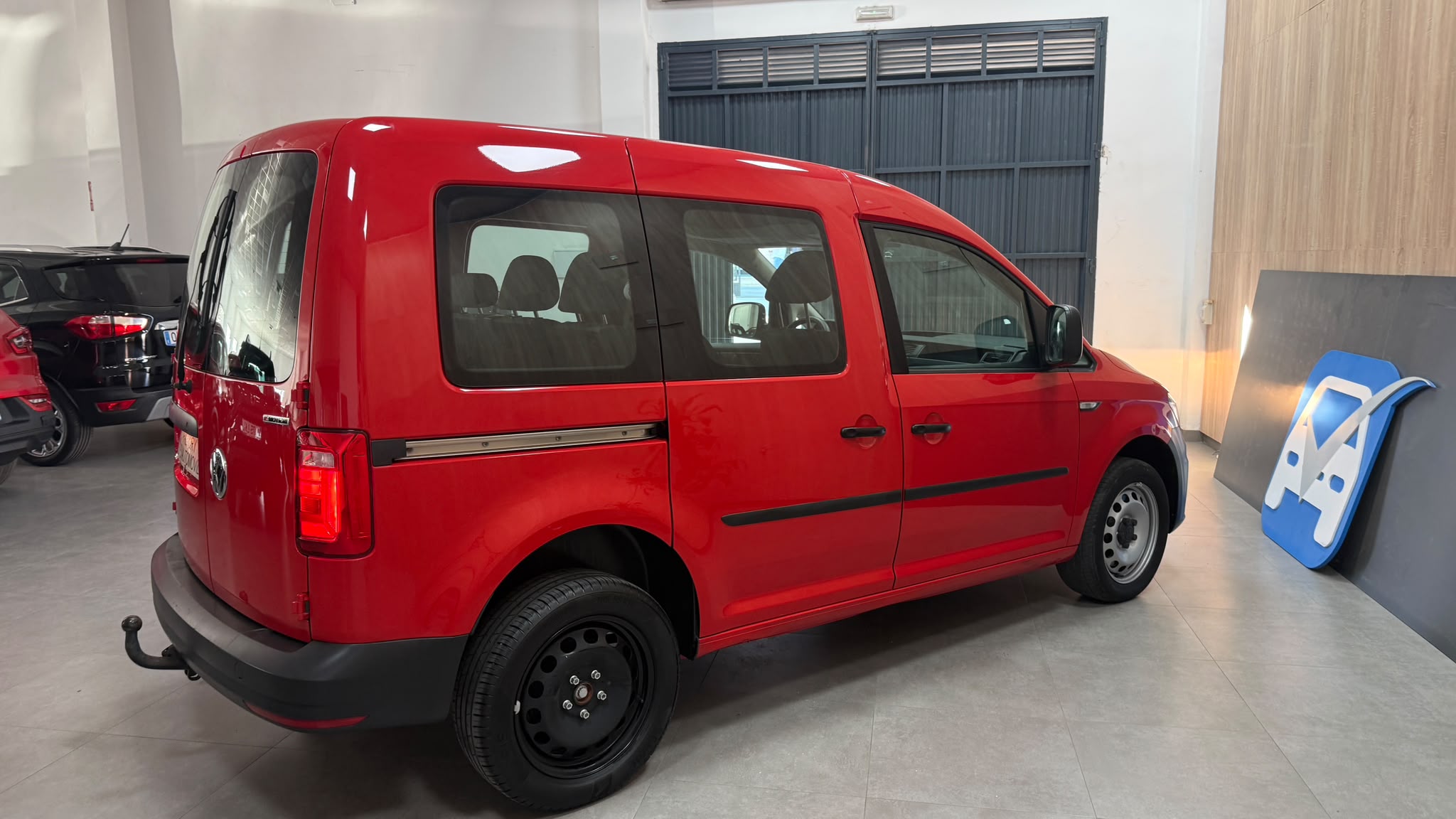 VOLKSWAGEN Caddy Trendline 2.0 TDI BMT 4Motion
