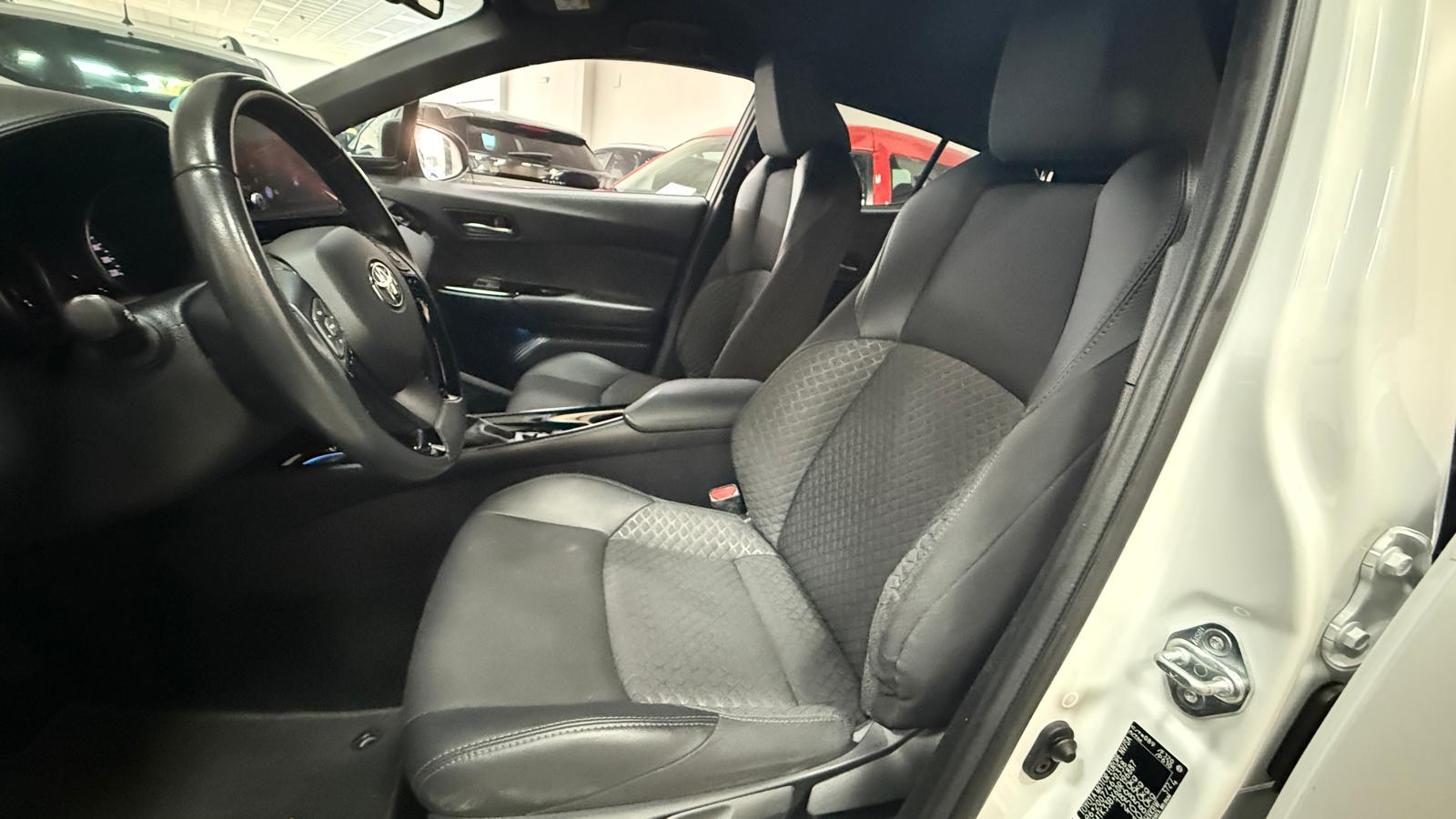 TOYOTA CHR 1.8 125H Advance