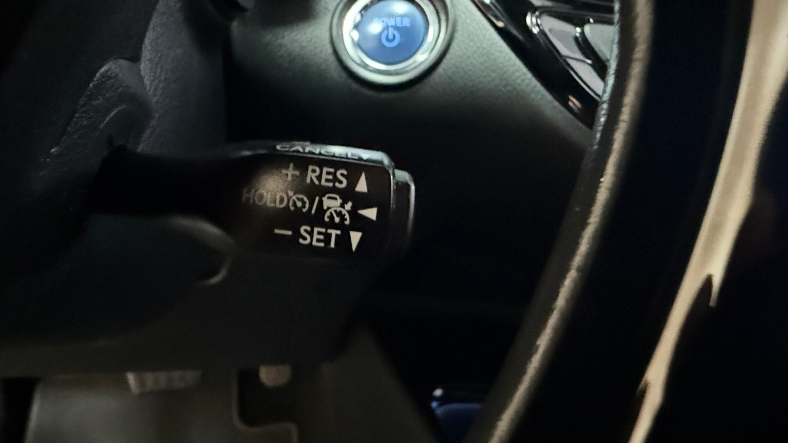 TOYOTA CHR 1.8 125H Advance