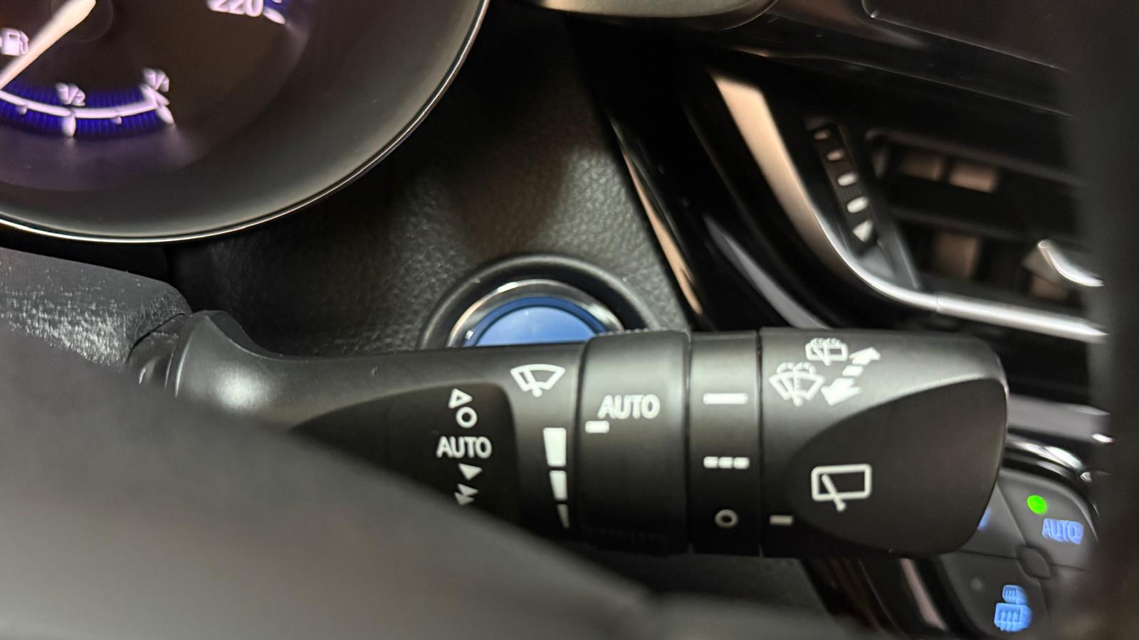 TOYOTA CHR 1.8 125H Advance